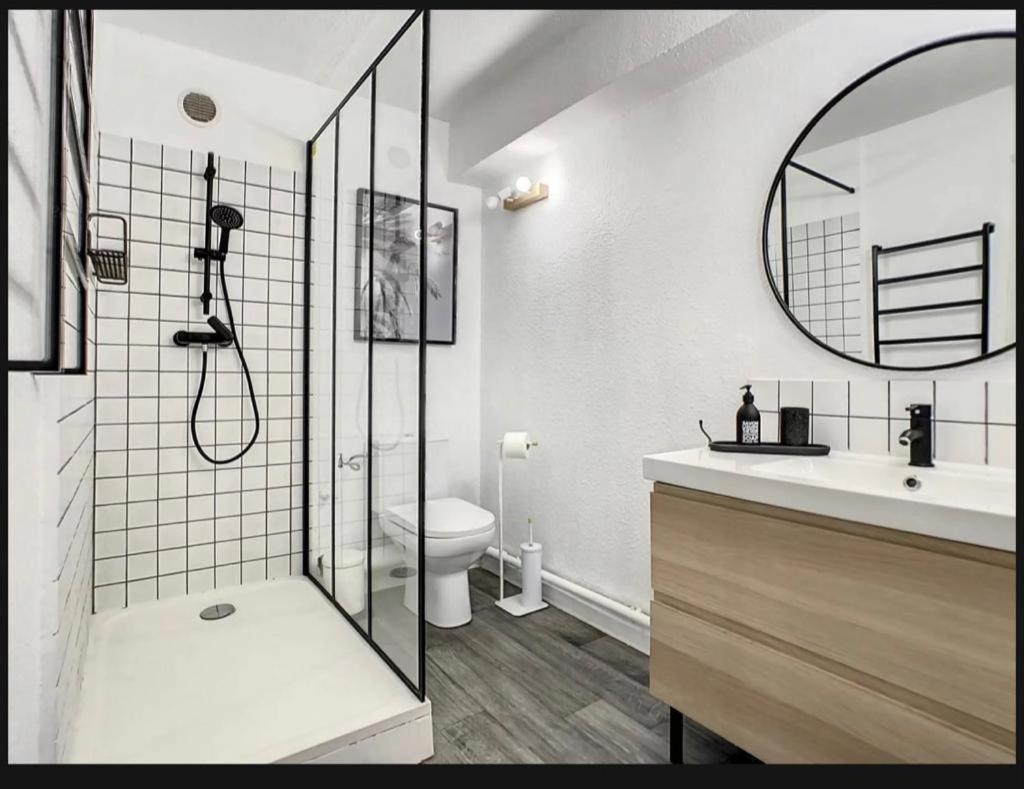 Studio Contemporain Avec Piscine Proche De La Mer Канны Экстерьер фото